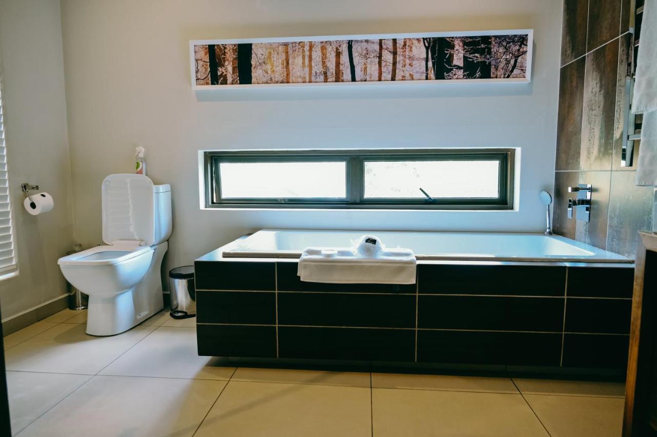 Tredenham Boutique Hotel 布隆方丹 外观 照片 Bathroom