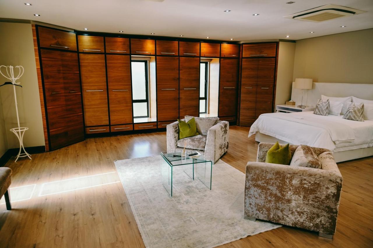 Tredenham Boutique Hotel 布隆方丹 外观 照片 A bedroom at the hotel