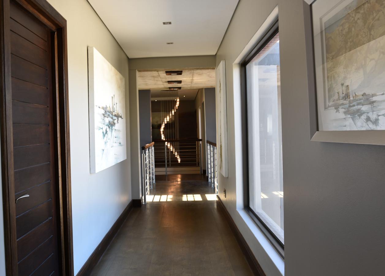 Tredenham Boutique Hotel 布隆方丹 外观 照片 Interior of the hotel